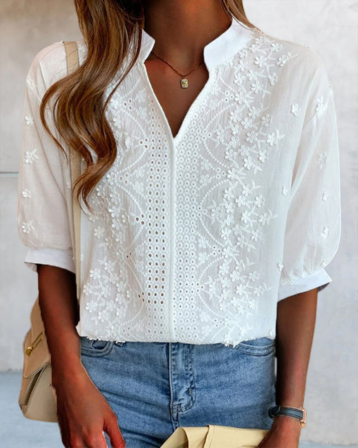Blouse met V-hals en pofmouwen met kantdecoratie