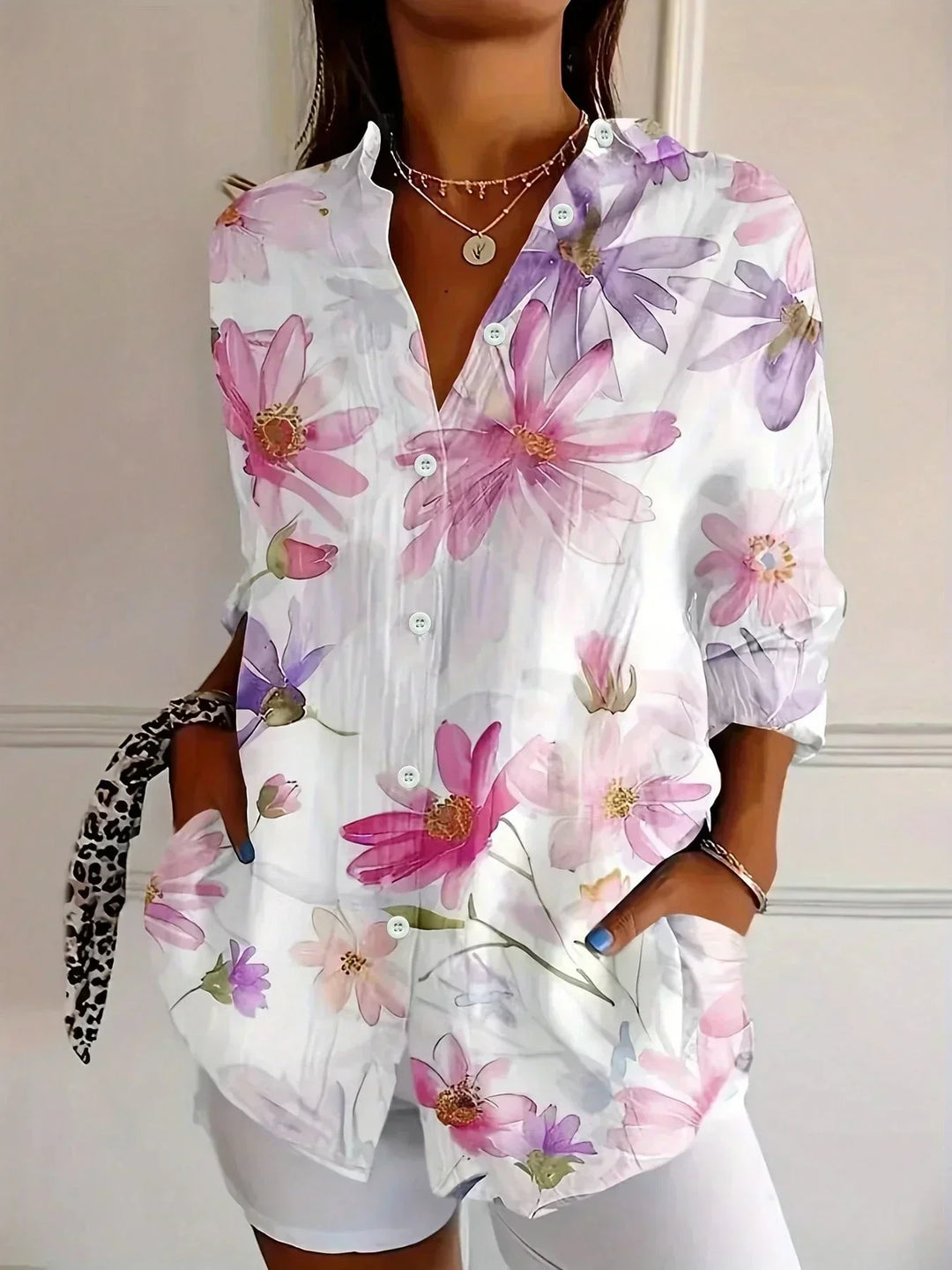Annika - Kleurrijke blouse met speelse print